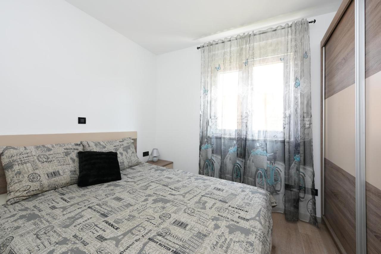 Apartment Matea 扎达尔 外观 照片